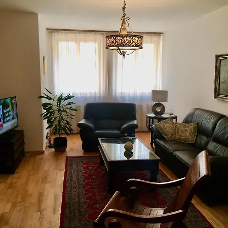 Steps Away From Charles Bridge - 3room With Balcony Apartment Prague