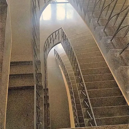 Apartment Steps Away From Charles Bridge - 3room With Balcony Prague