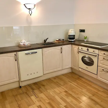 Steps Away From Charles Bridge - 3room With Balcony *