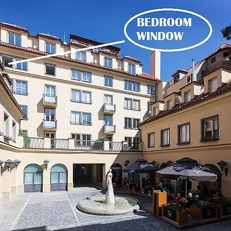 Steps Away From Charles Bridge - 3room With Balcony Praag